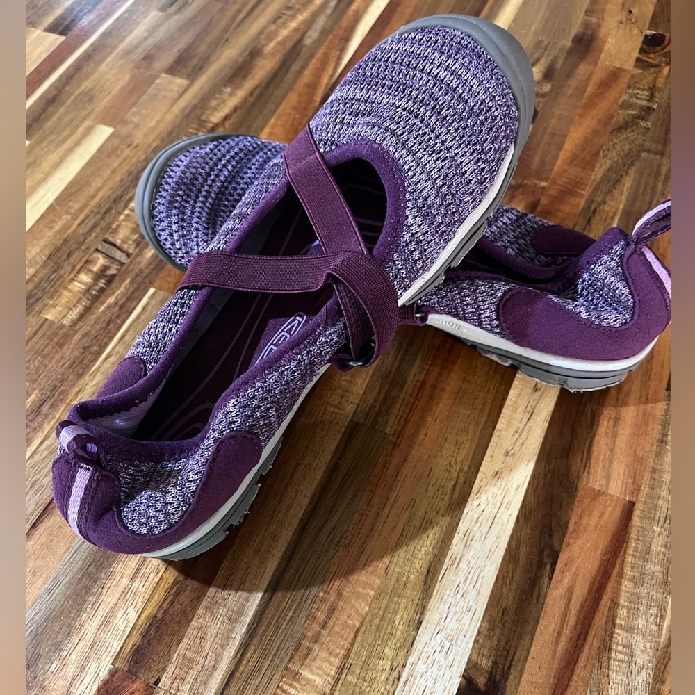 KEEN Heathered Pink Flats